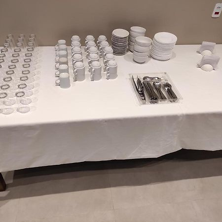 Liv Hotel Pôrto Ferreira Екстериор снимка