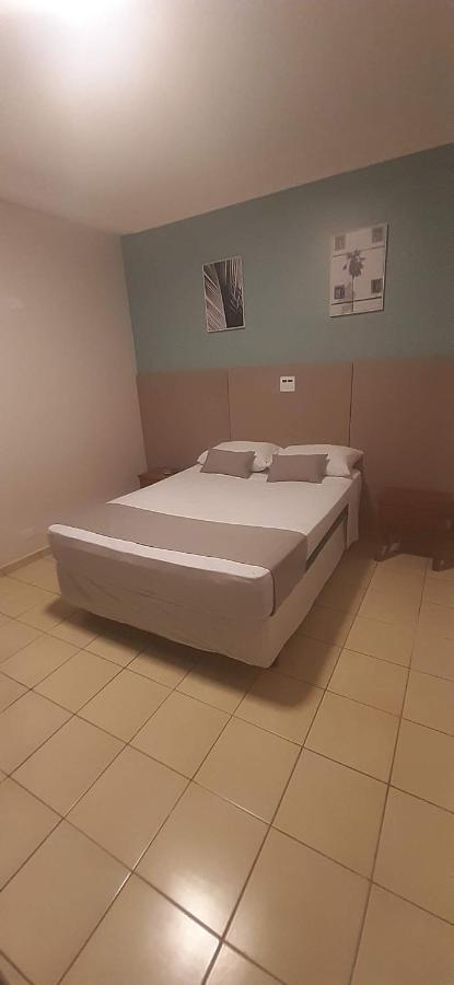 Liv Hotel Pôrto Ferreira Екстериор снимка