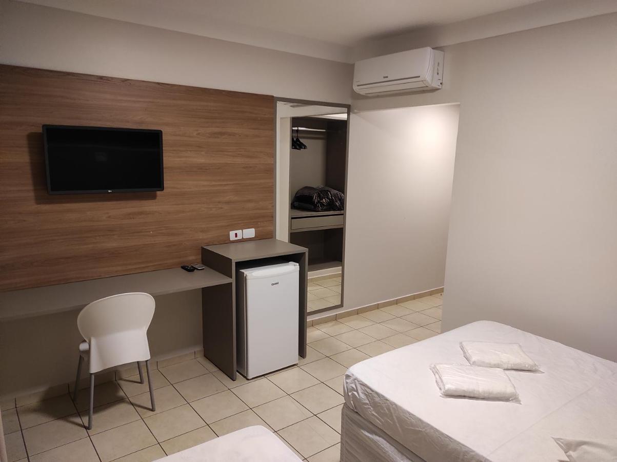 Liv Hotel Pôrto Ferreira Екстериор снимка