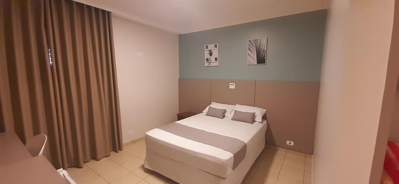 Liv Hotel Pôrto Ferreira Екстериор снимка