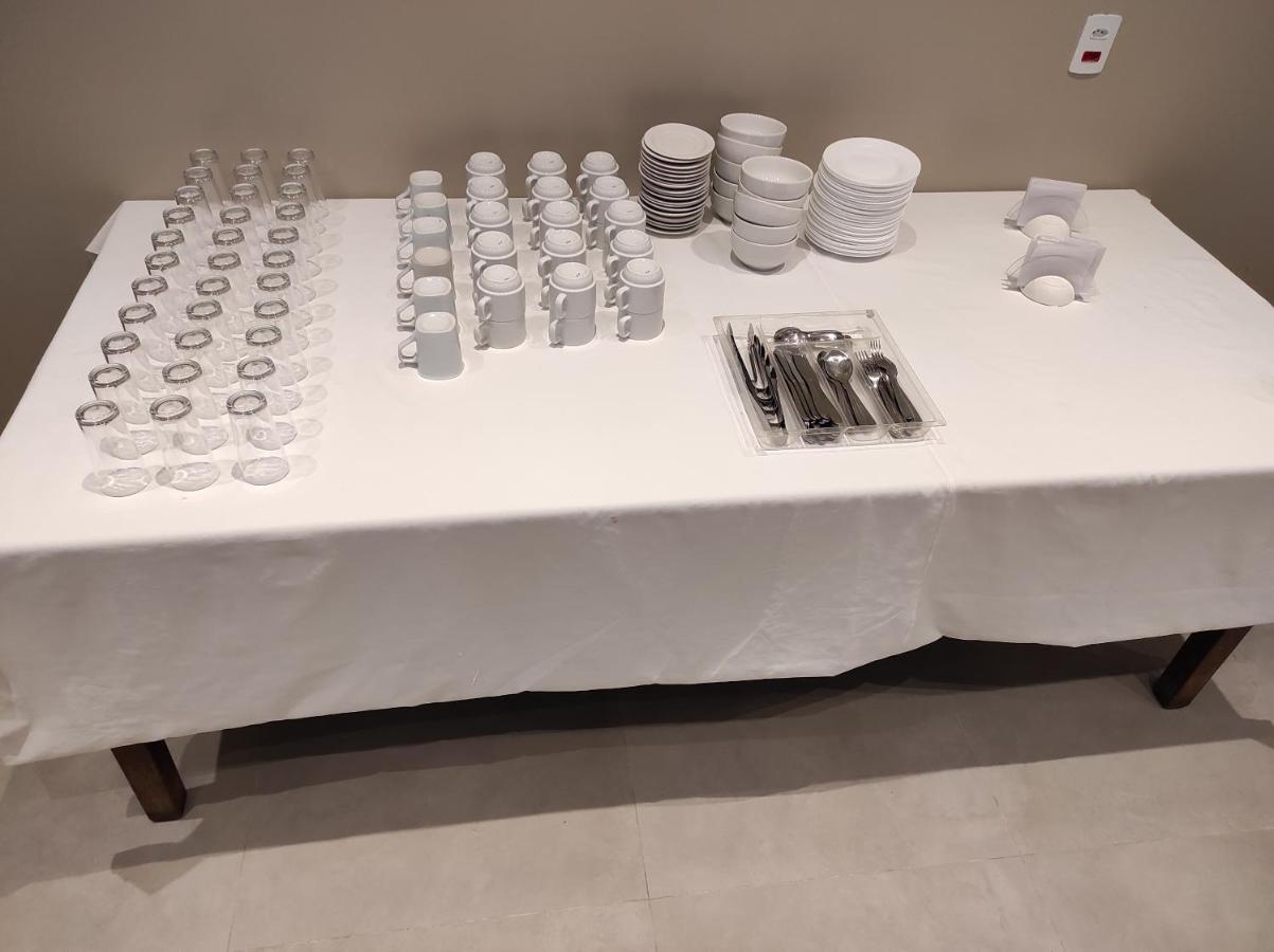 Liv Hotel Pôrto Ferreira Екстериор снимка