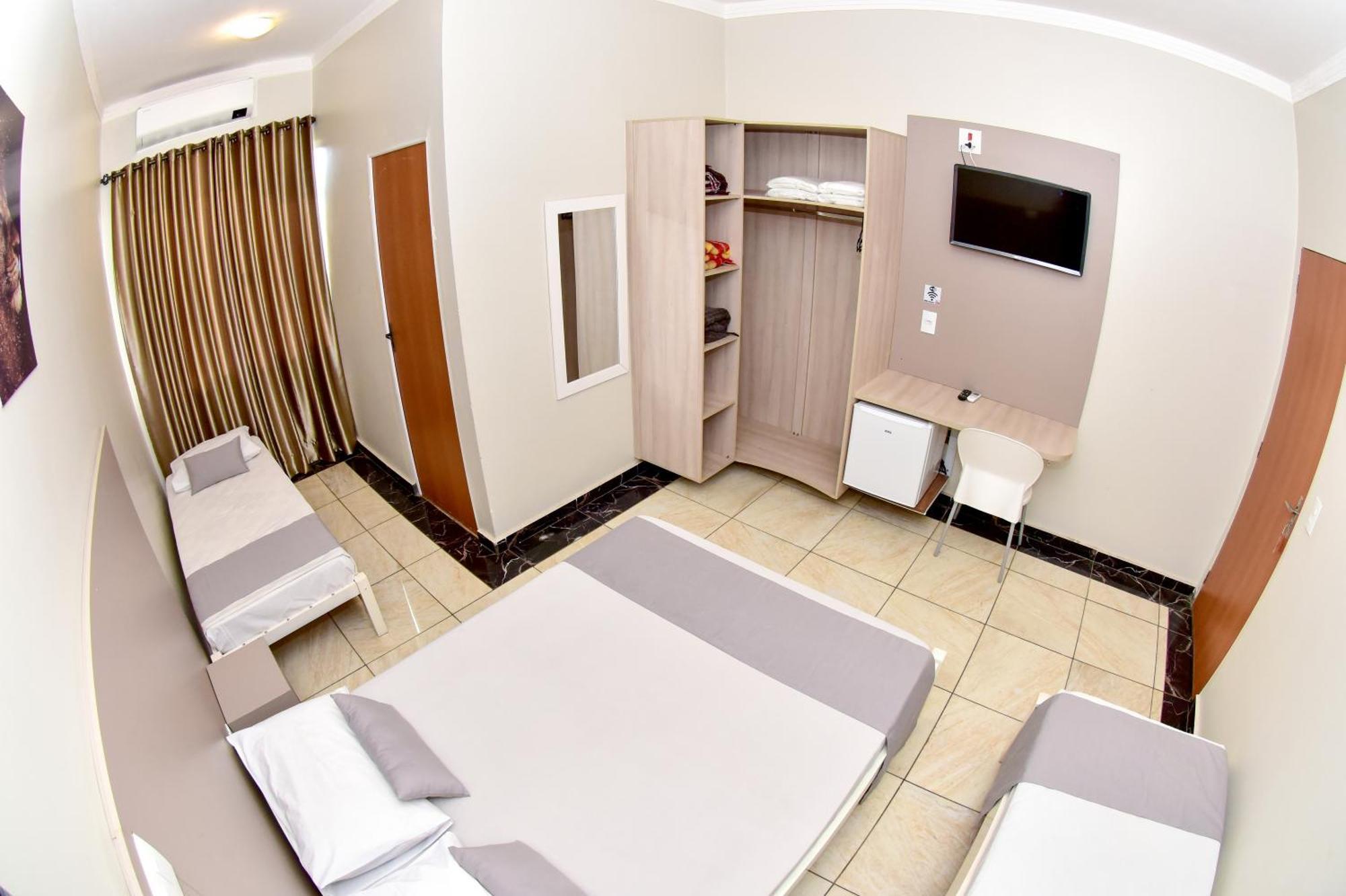 Liv Hotel Pôrto Ferreira Стая снимка