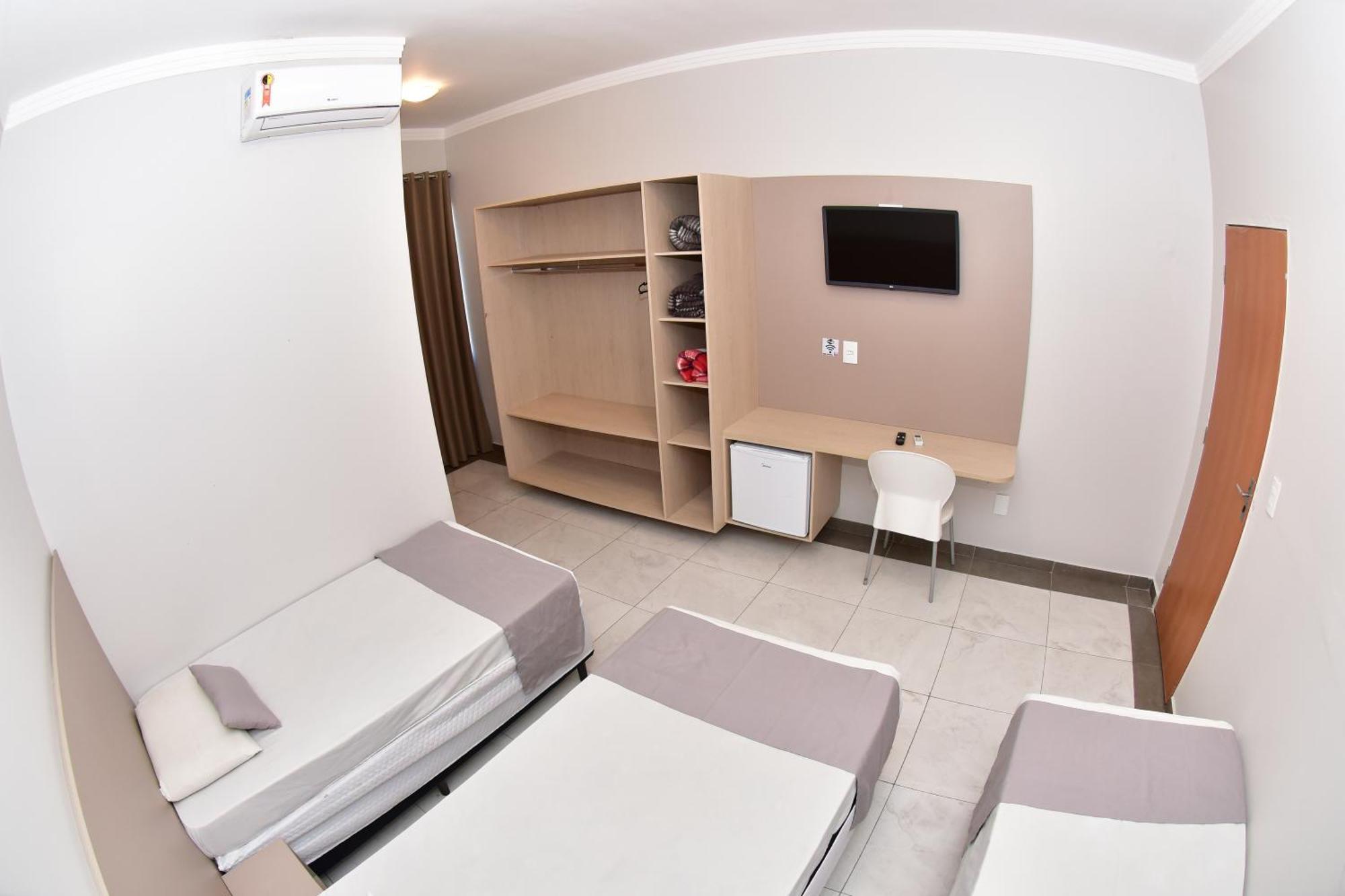 Liv Hotel Pôrto Ferreira Стая снимка