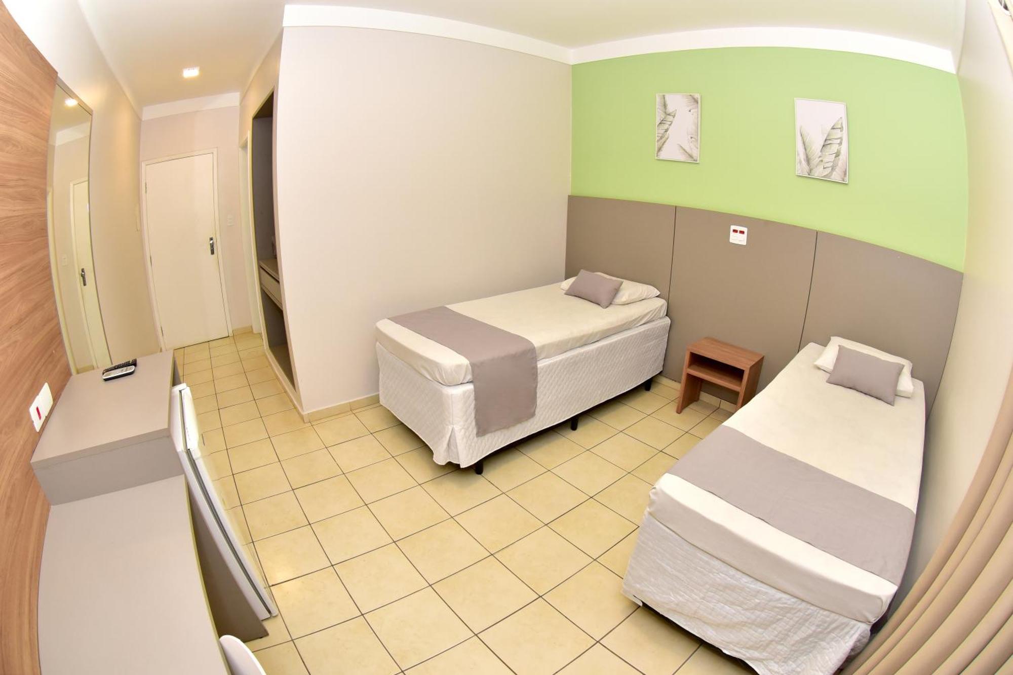 Liv Hotel Pôrto Ferreira Стая снимка